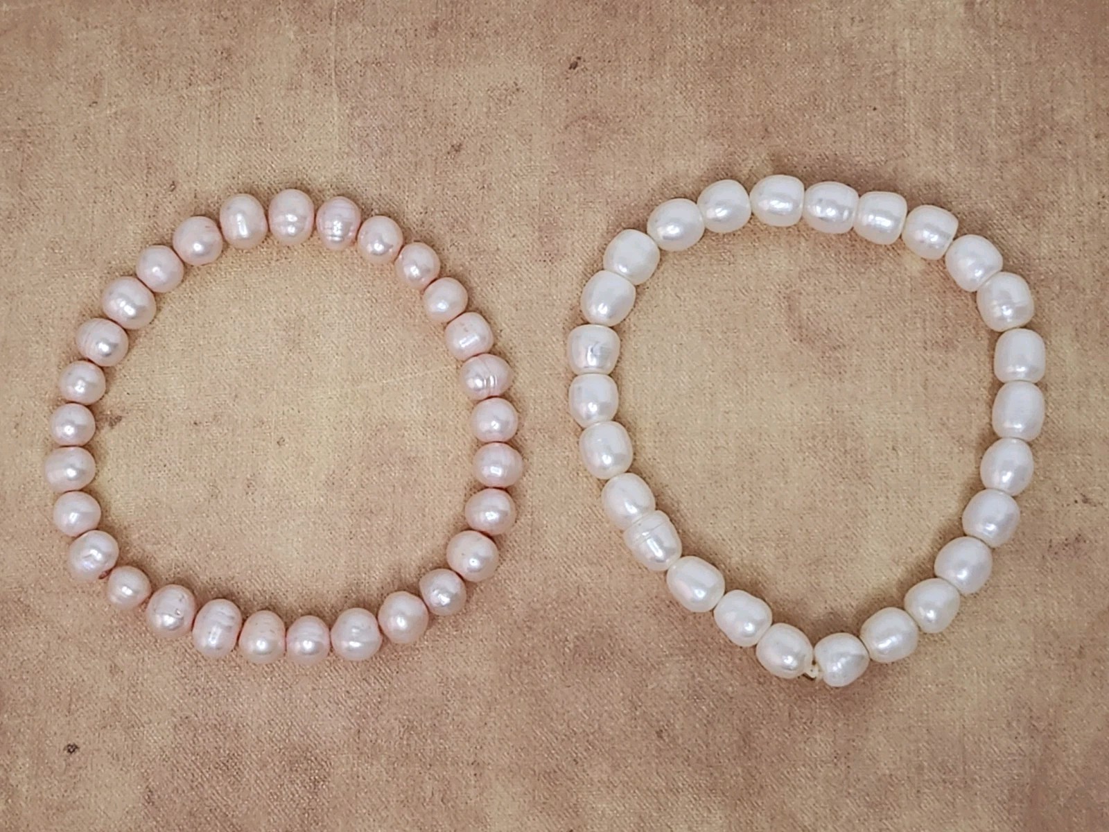 2 Natural Freshwater Pearls Stretch Bracelets – 1 White And 1 Pale Pink