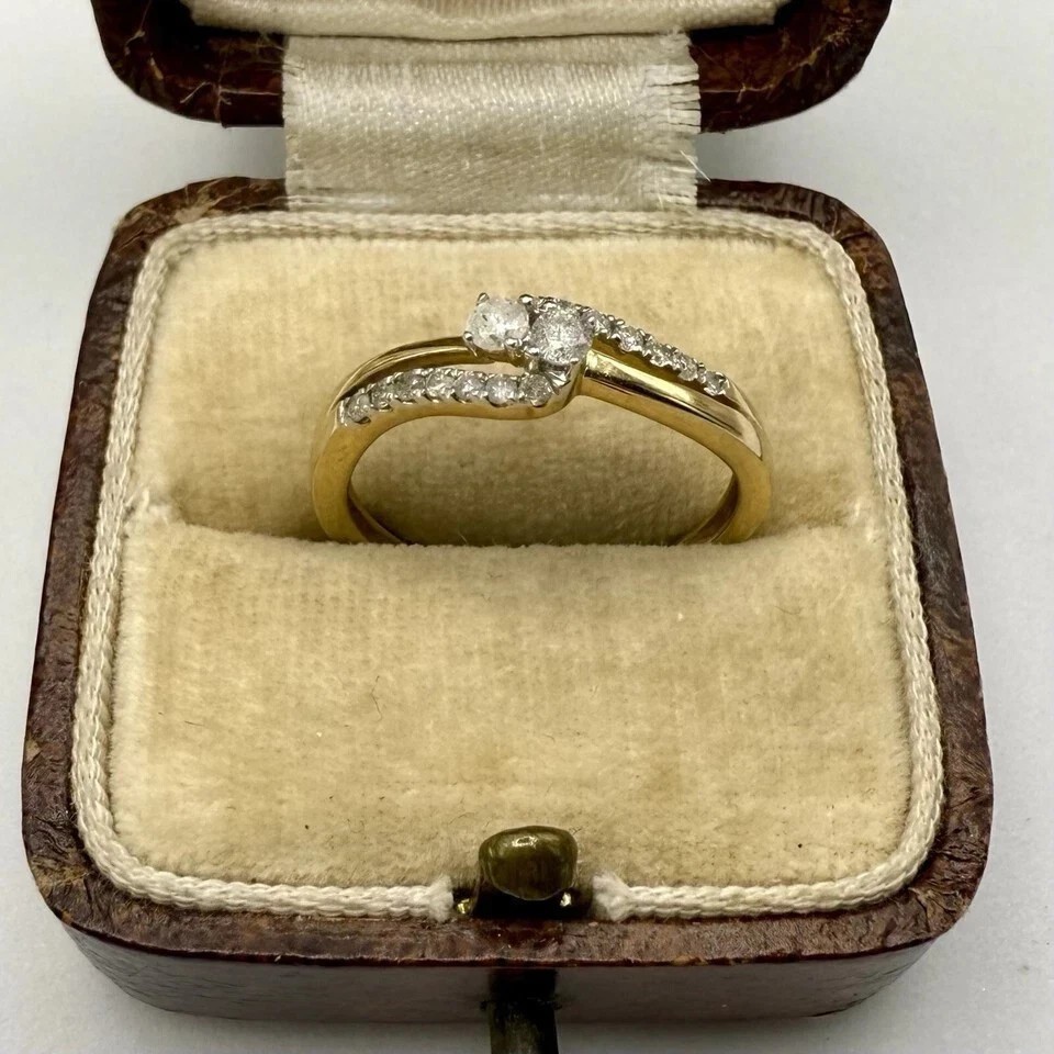2Ct Round Cut Simulated Diamond Women’s Promise Ring In 14K Yellow Gold Plated