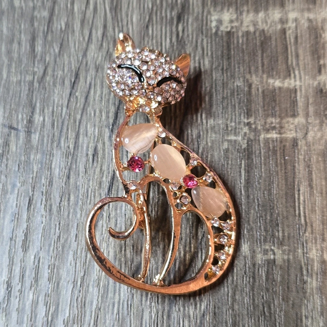 Gold Cat Brooch Pink White Round Rhinestone Metal Animals & Insects Jewelry
