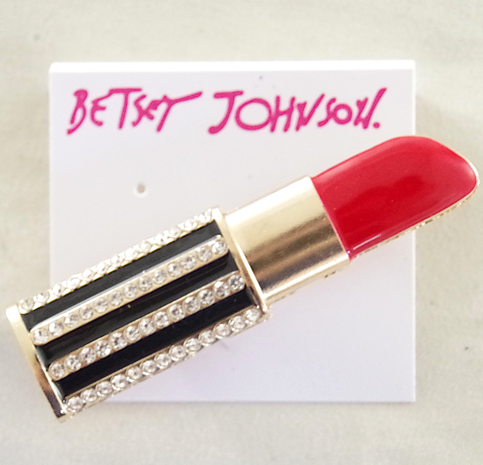 2.5″ BETSEY JOHNSON RED LIPSTICK TUBE RHINESTONE, ENAMEL & GOLD TONE BROOCH PIN