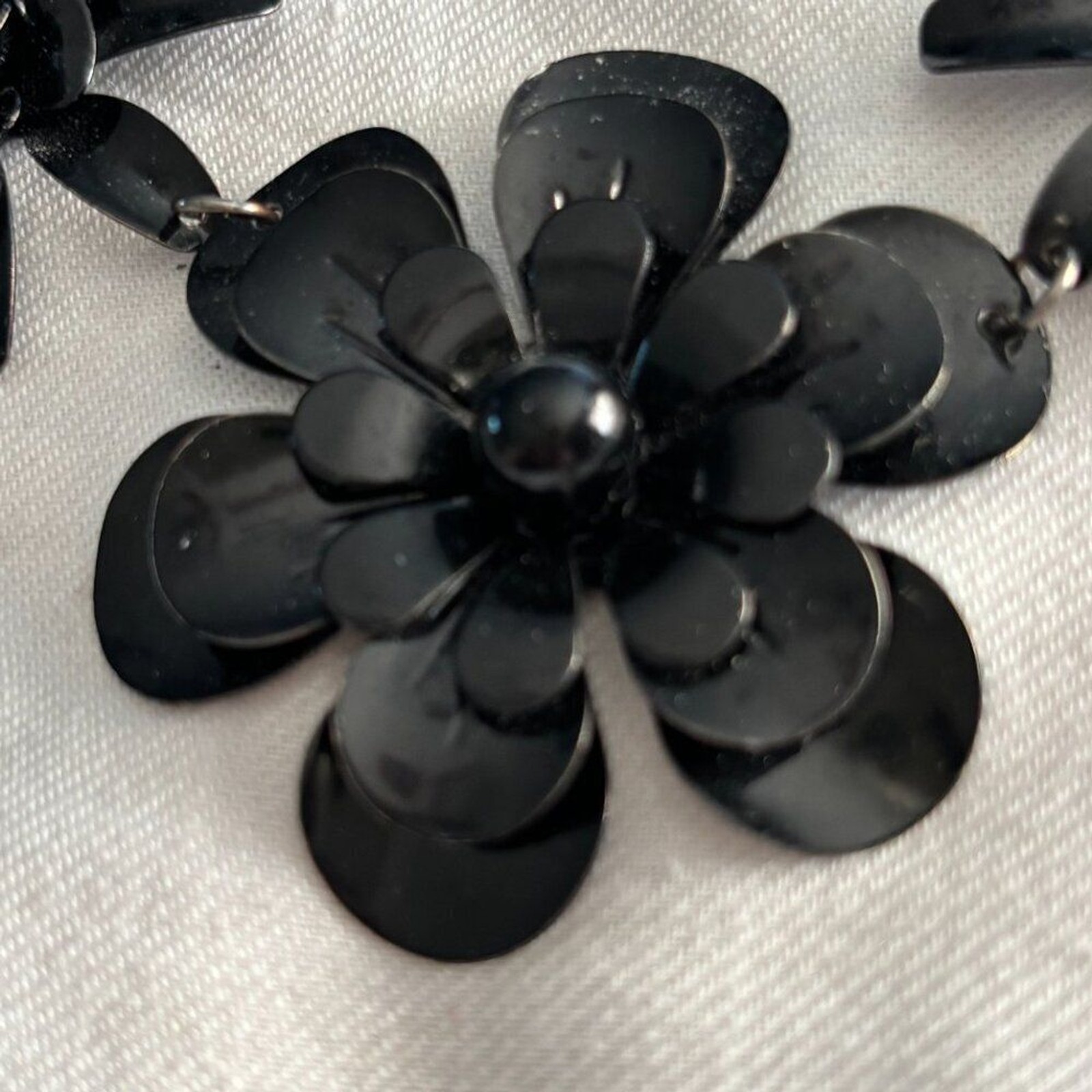Claire’s Black Enamel Flower Statement Necklace Floral Bib Gunmetal Chain
