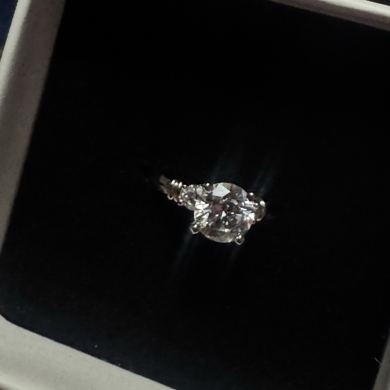 Cubic Zirconia Silver Tone Ring Size 6. Brand New Never Worn Great Condition