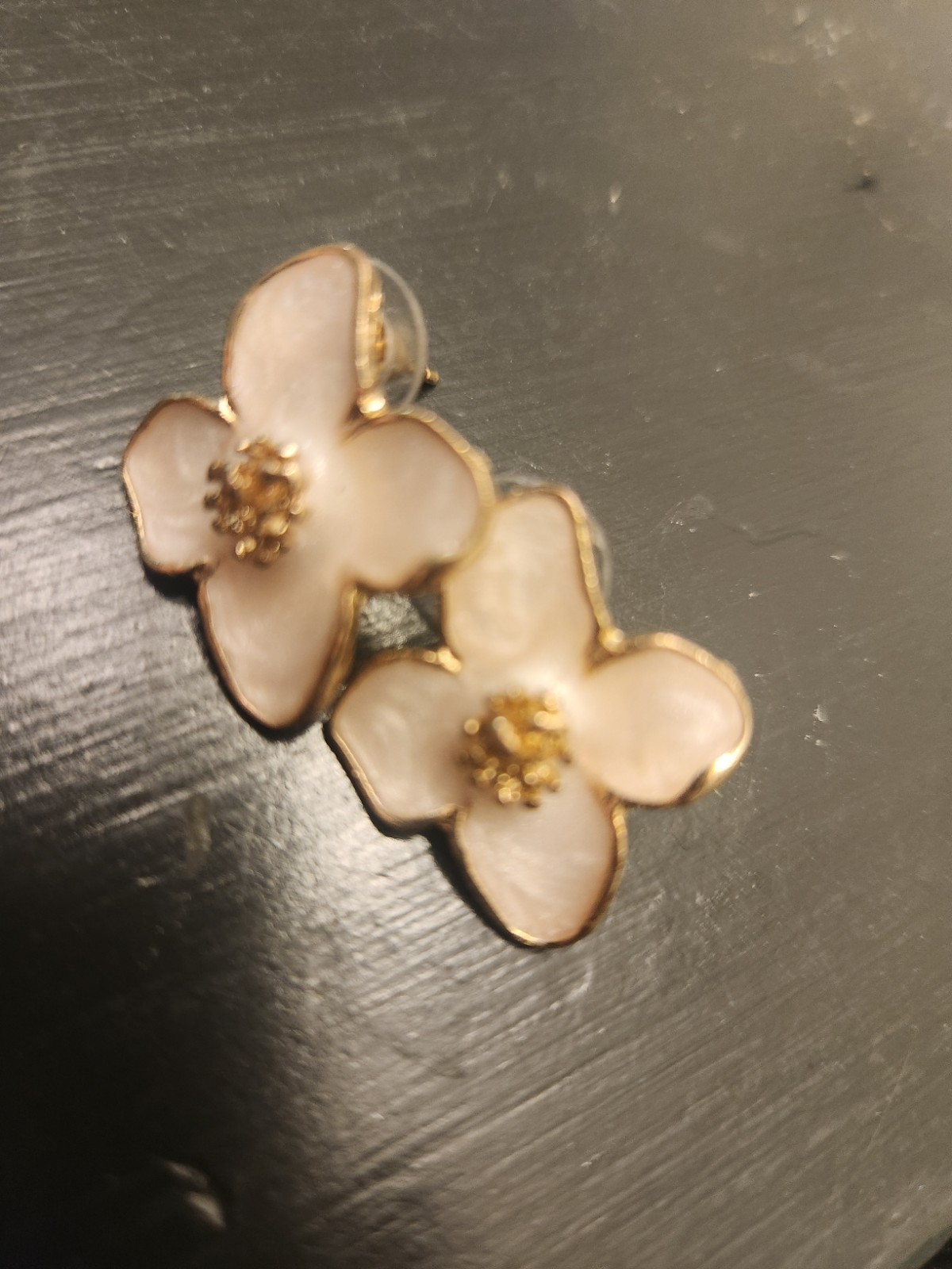 Gold Tone Enamel Dogwood Flower Stud Earrings Cream Metal Butterfly Closure