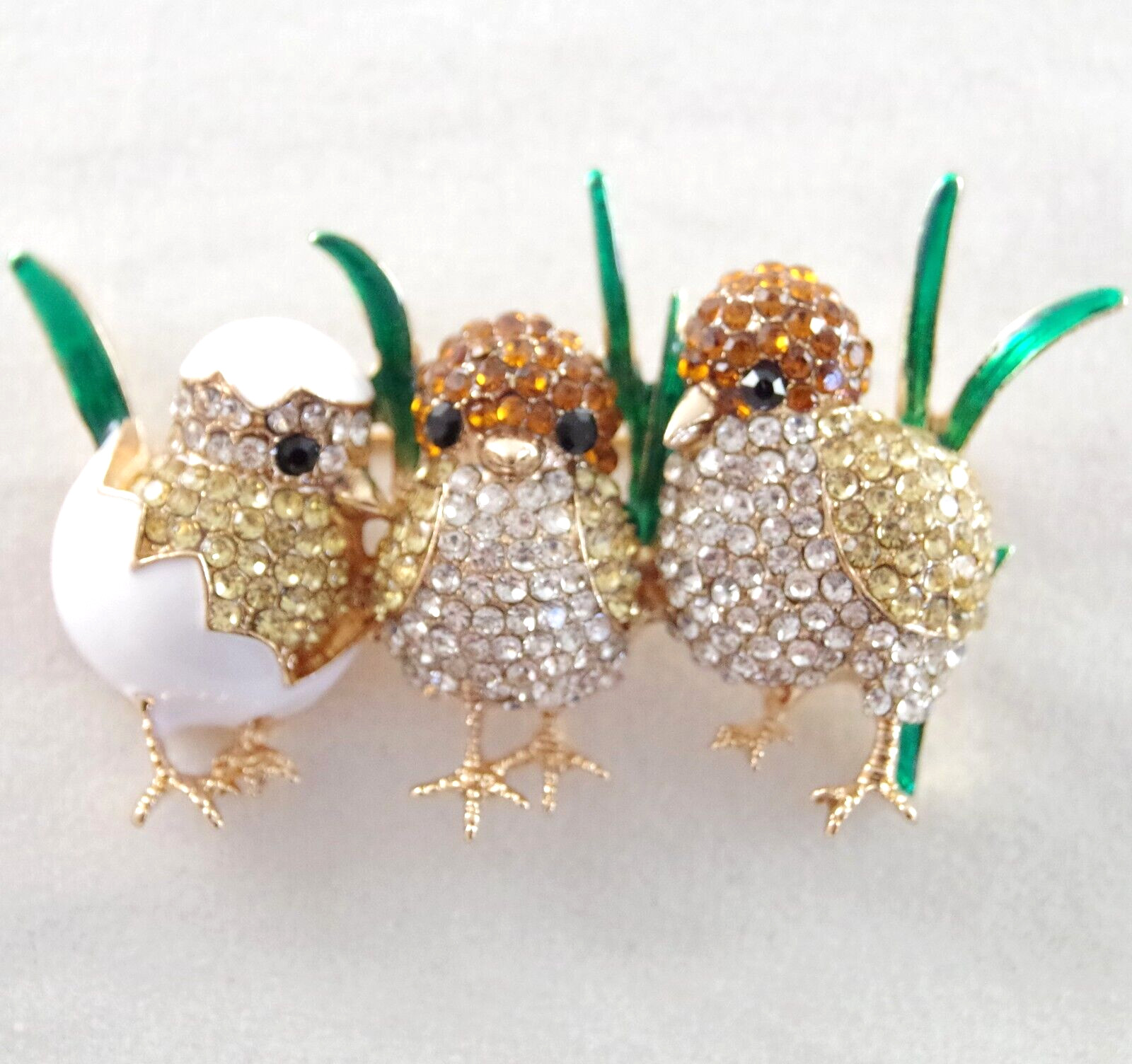2 5/8″ NAPIER INSPIRED 3 BABY CHICKS 1 HATCHING RHINESTONE EASTER PENDANT BROOCH