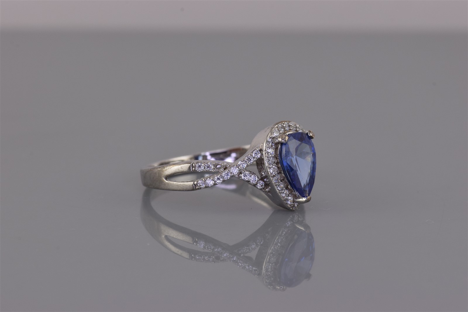 Sterling Silver Blue Pear Cubic Zirconia Halo Accented Twist Band Ring 925 Sz: 9