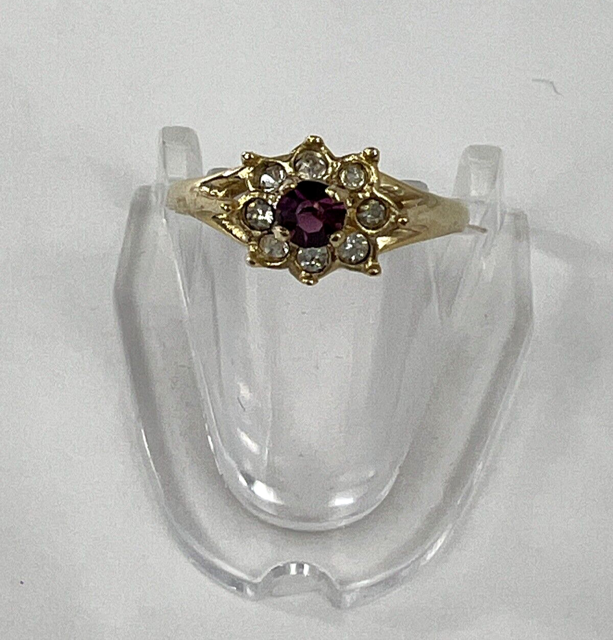 Gold Tone 14K GE Roman Ring Size 7 Red Color stone with clear rhinestones