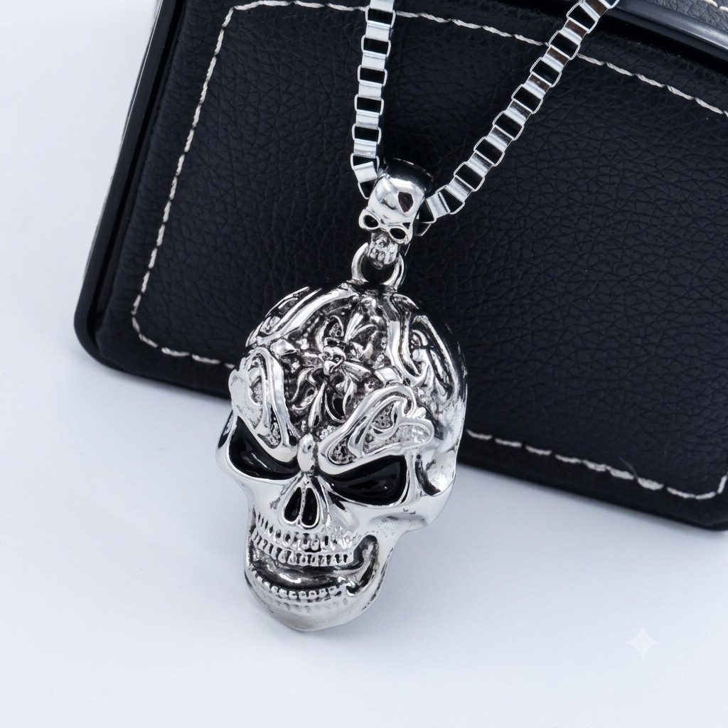 Vintage Hip Hop Skull Necklace Gothic Metal Skull Pendant Punk Chain Men Women