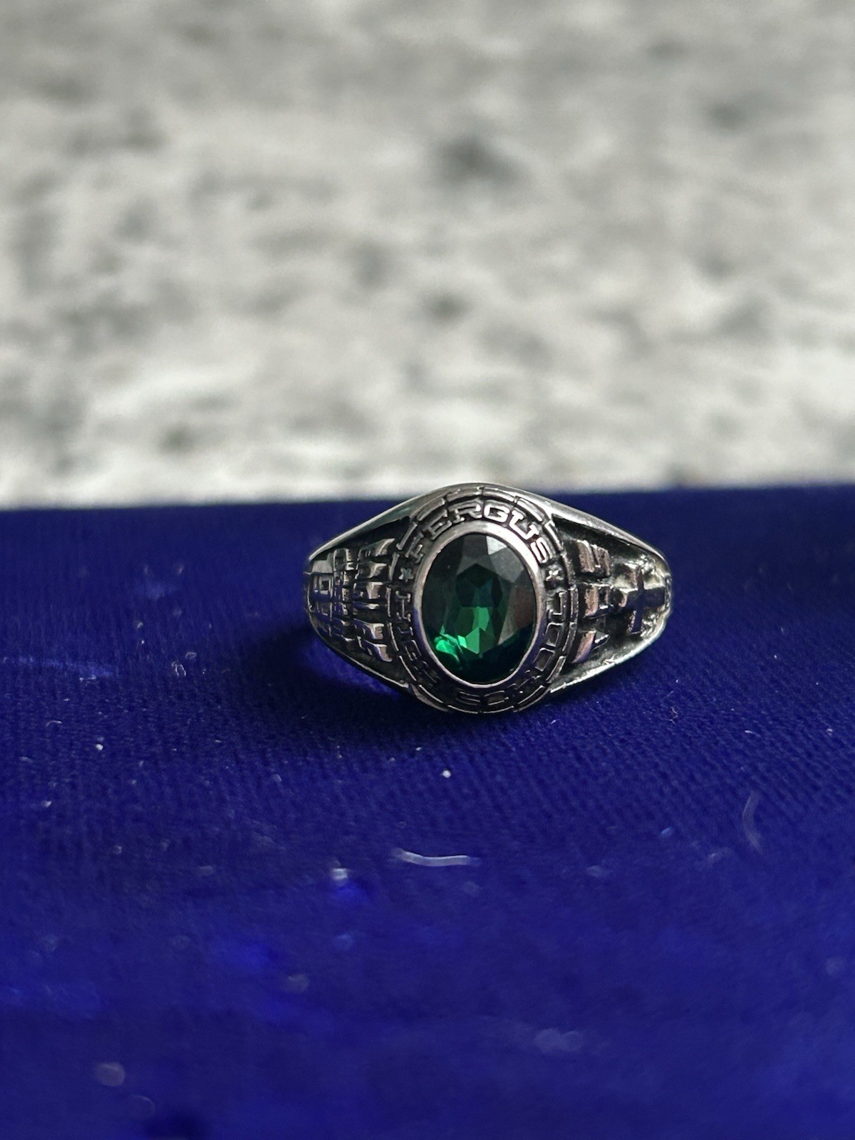 1999 JOSTENS Silver Fergus High Ring Emerald Green Stone Signed Sz 9 Mint In Box