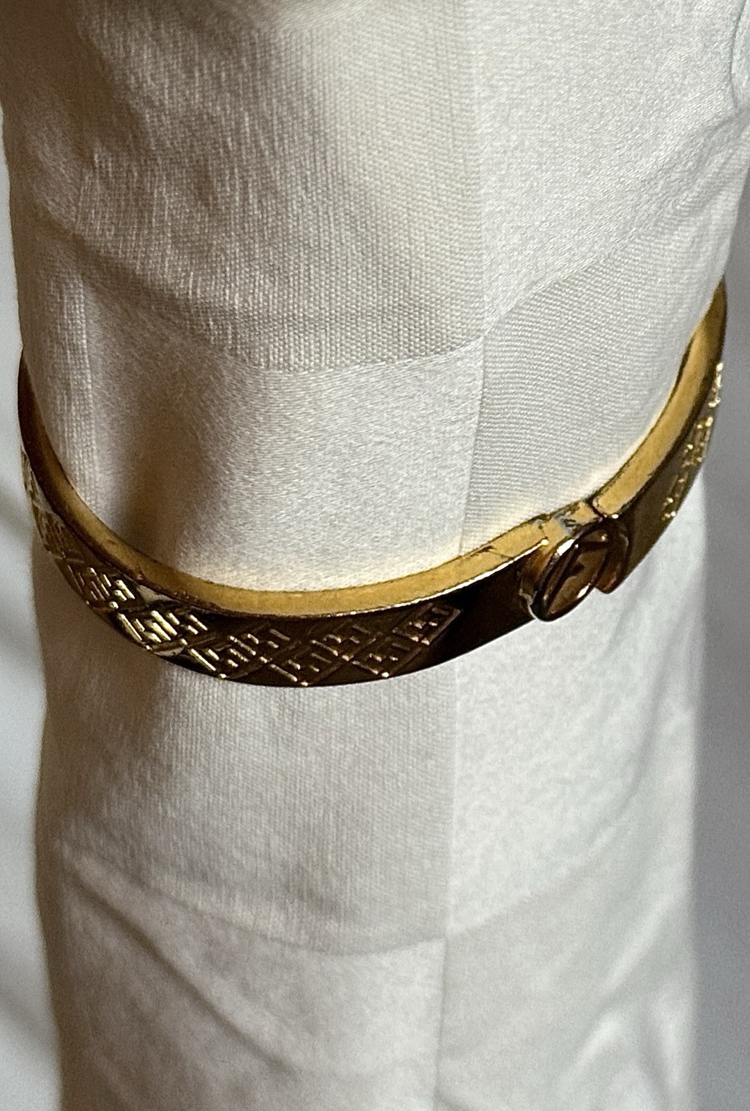 Authentic FENDI Bangle & Ring – “Forever FENDI” Line. Size M. Used condition