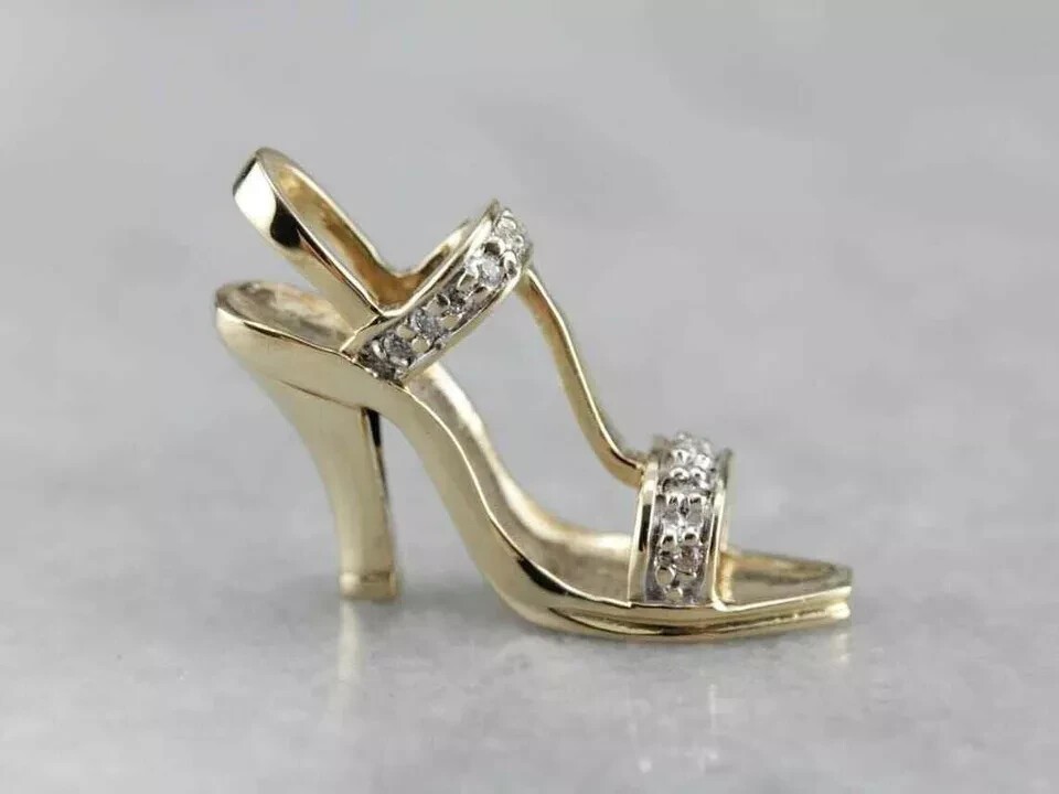 Gorgeous Heel Sandal Pendant 14K Yellow Gold Plated Round Cut Simulated Diamond