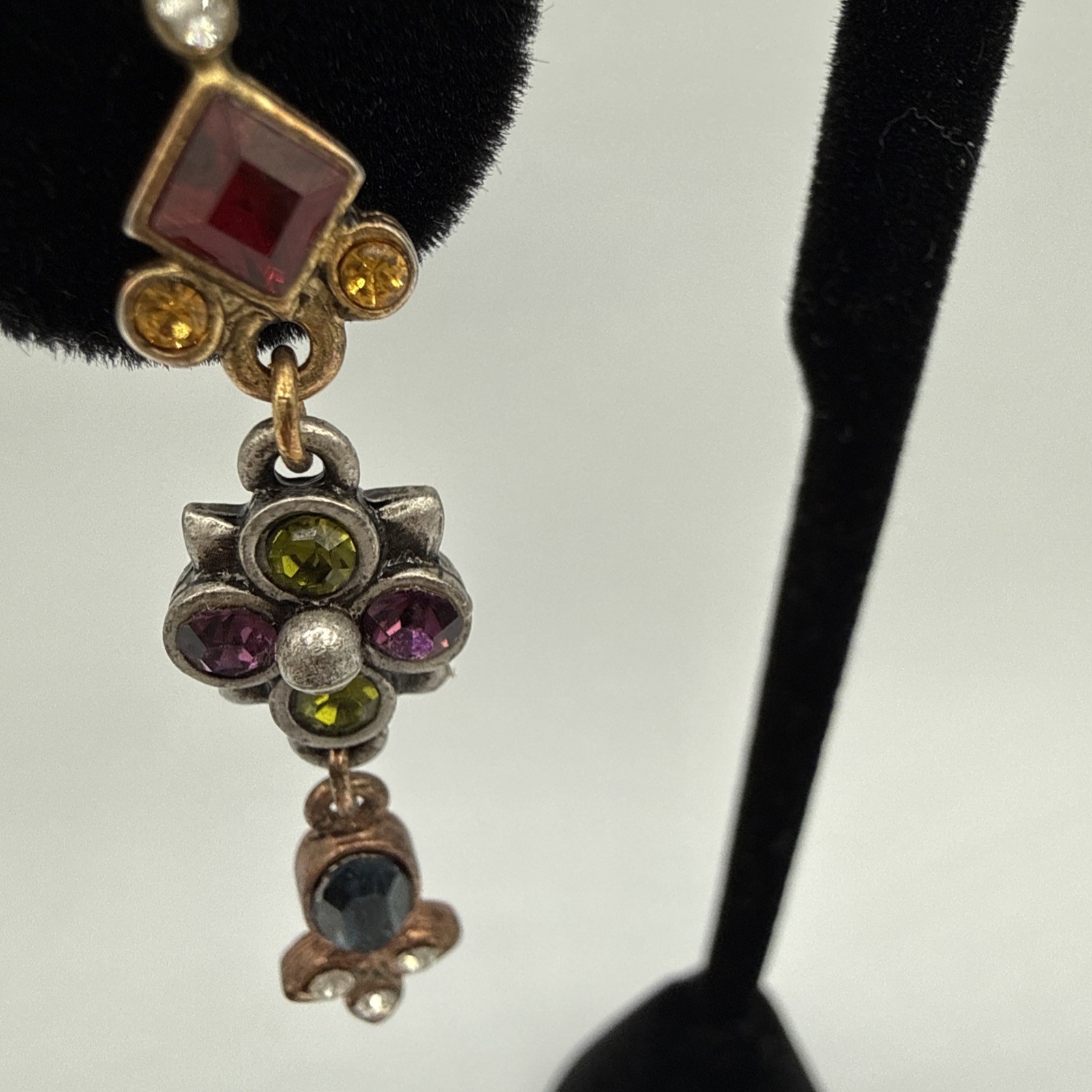 Sweet Romance Dainty Earrings Vintage Drop Renaissance Canterbury Beautiful!