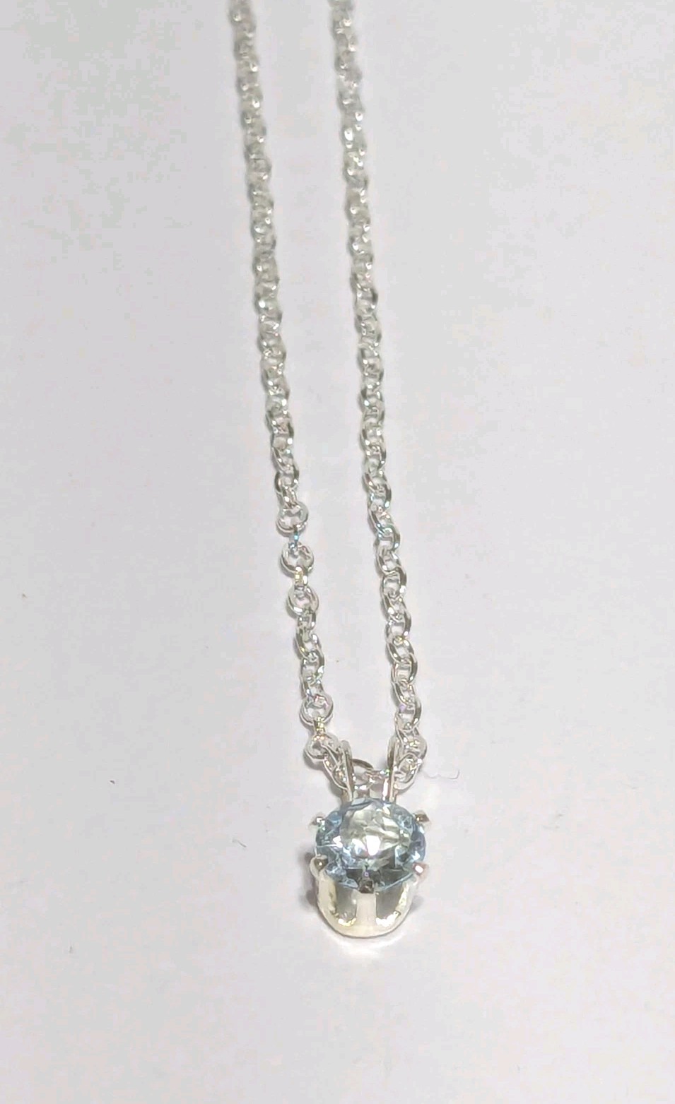 NWT Effy Jewelry Silver Tone Necklace With Prong Set Blue Glass Pendant 17″