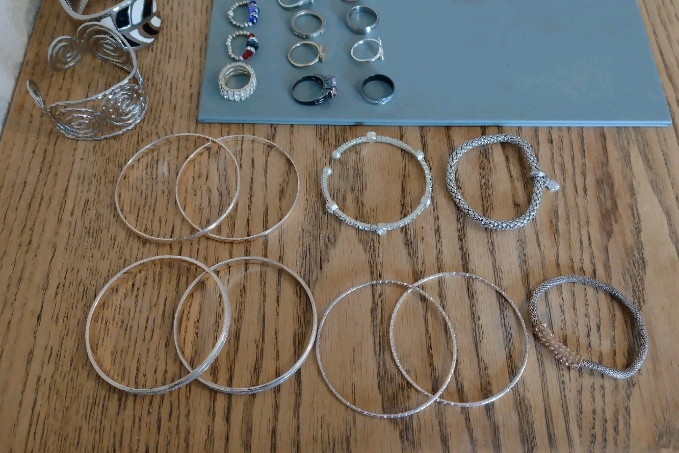 Vintage Costume Jewellery Rings And Bracelets Bangles Clasps 30 Total Vgc.