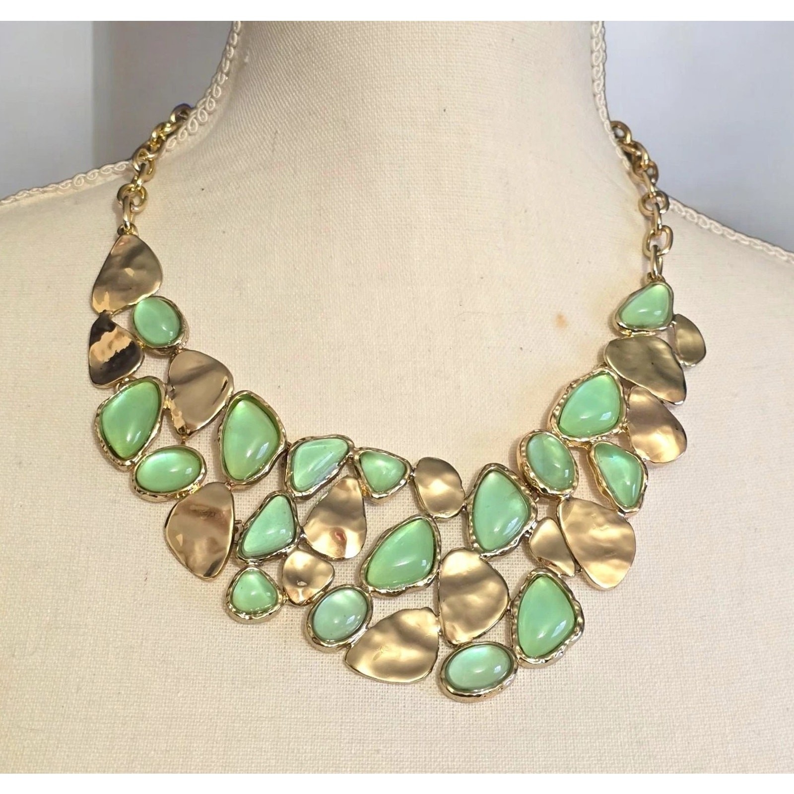 Necklace Green Beads Bazel Setting Choker Collar Bib Style 14″ 16″ SKU 2262