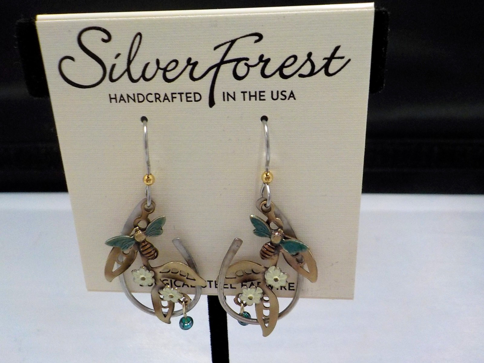 SILVER FOREST SMALL BEE WITH FLOWERS AND LEAVES EARRINGS NEW ON CARD