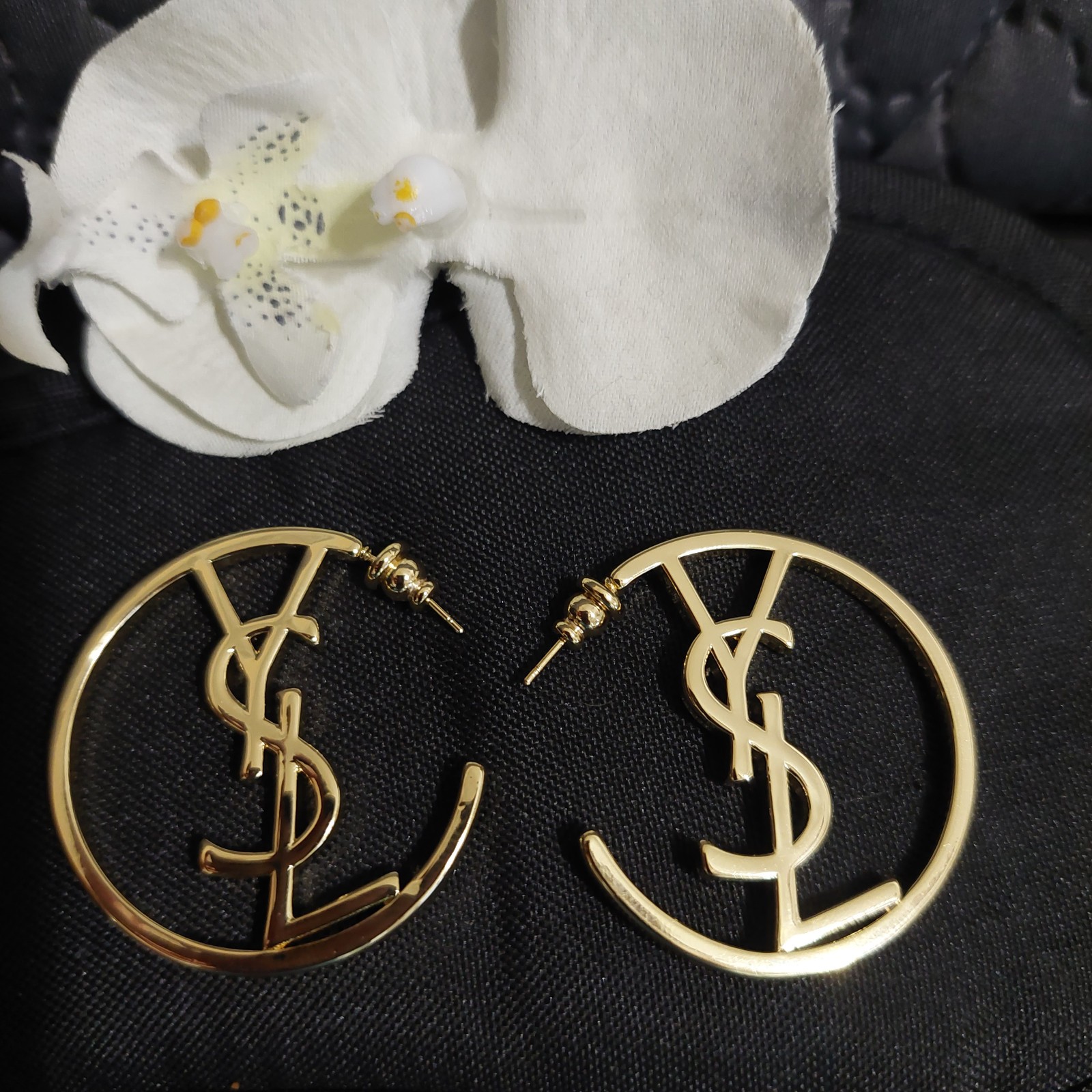 Auth. YVES SAINT LAURENT YSL LOGO Large HOOP EARRINGS Gold Tone