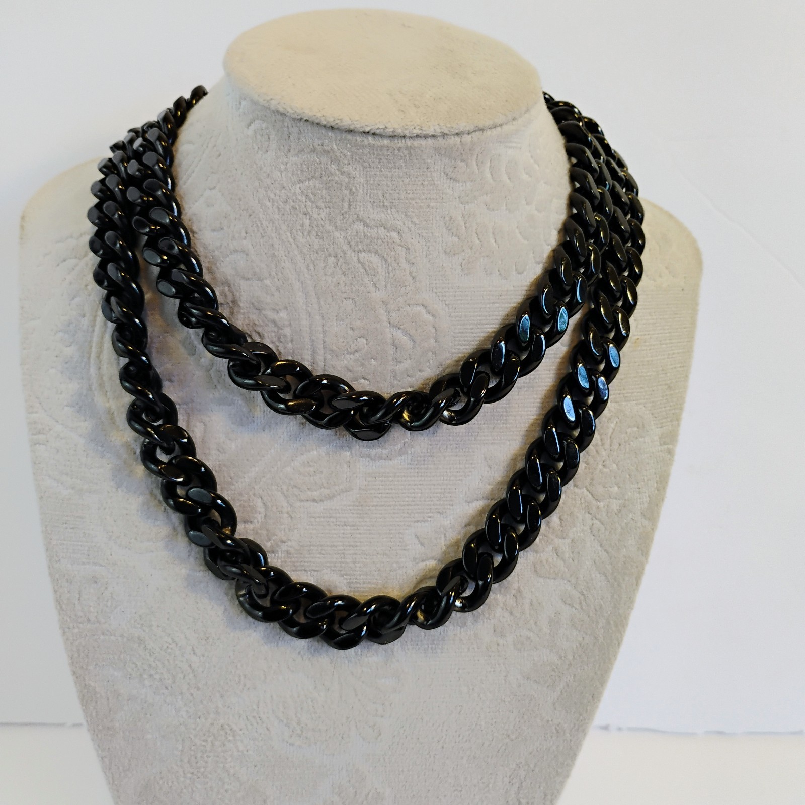 Herringbone Chain Long Heavy Weighted Black 8oz 30″