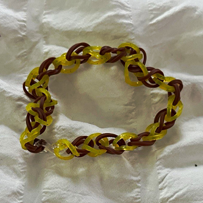 Yellow & Brown Plastic Rolo Chain Link Bracelet w/ Lobster Clasp, No Stone