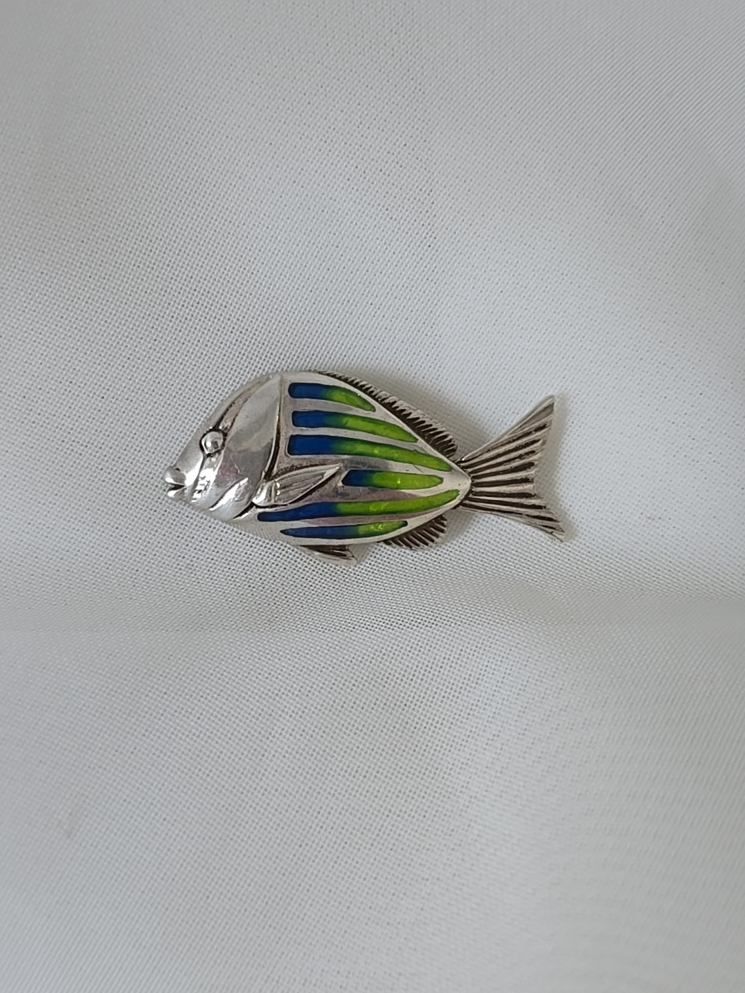 Kabana Signed Sterling Silver Blue & Green Enamel Fish Pendant 4.6 Grams