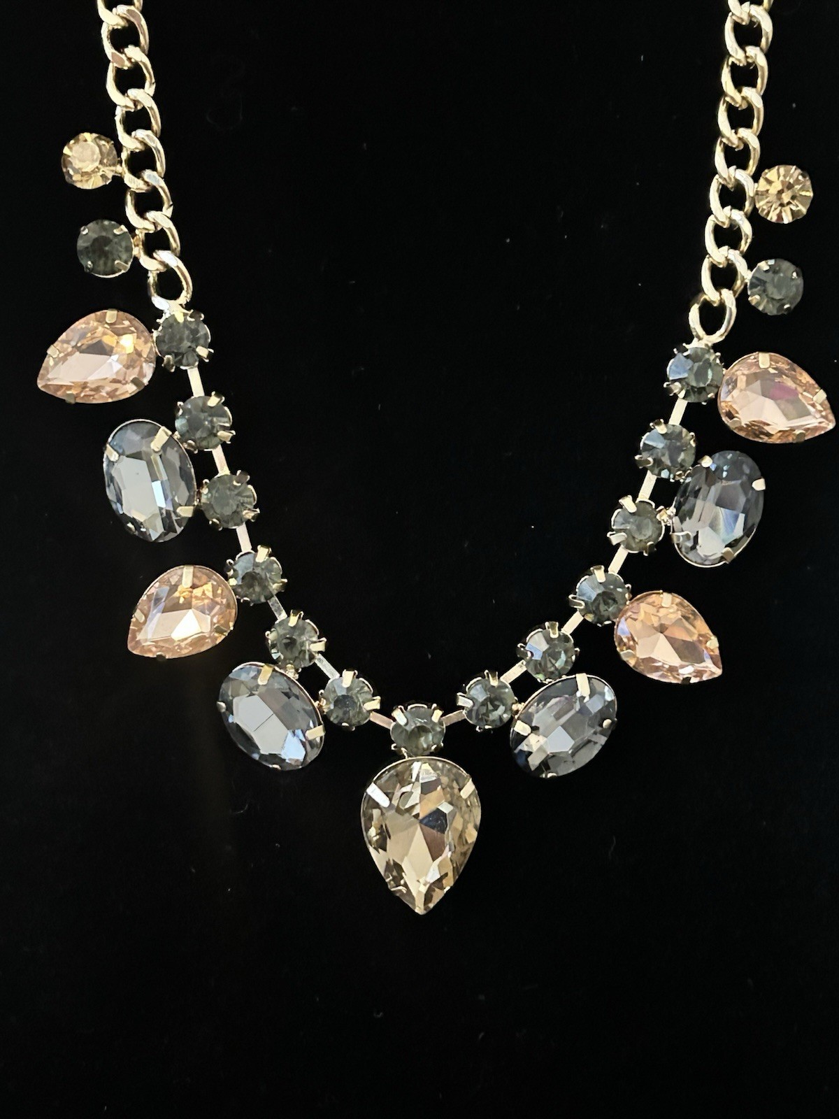 Stella & Dot Gold Tone Curb Link Chain Statement Necklace Teardrop Crystals