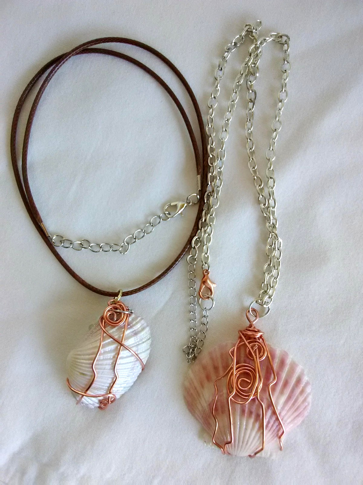 2 lot Clam Seashells Beach Boho Necklace19/20″ USA Seller Gift New