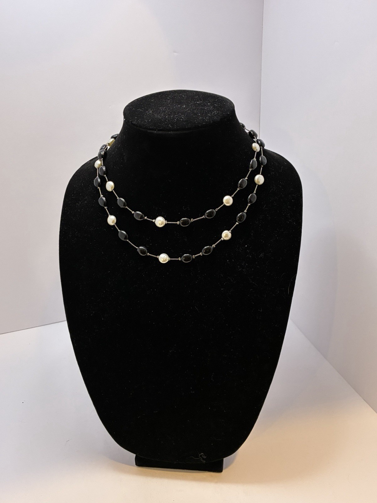 Premiere Design faux pearls & onyx Necklace & Bracelet gun metal color chain￼