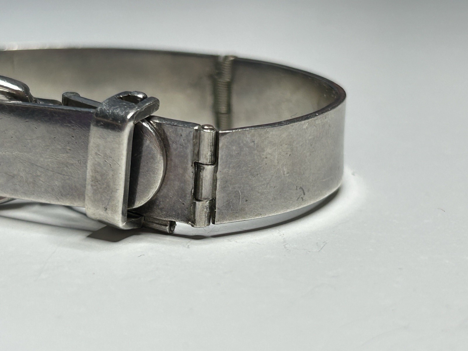 Vtg 925 BELT BUCKLE Bracelet 36Gram Hinged