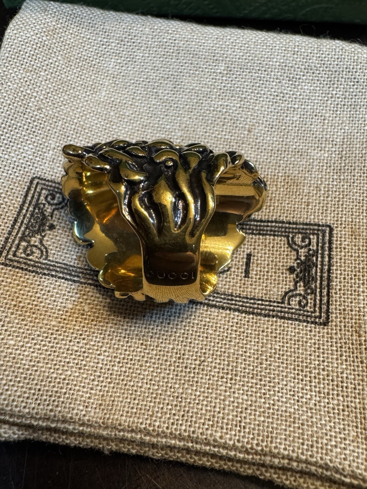 New Authentic Gucci Lion Head Ring Black Stone Size IT 13 / US 6.5
