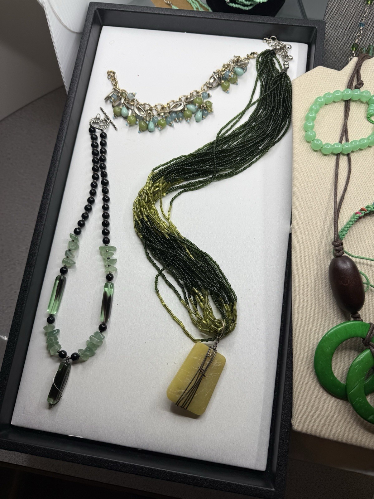 SEA FOAM GREEN Lot Of Necklaces Bracelets Earrings Beach Beauty Vacation
