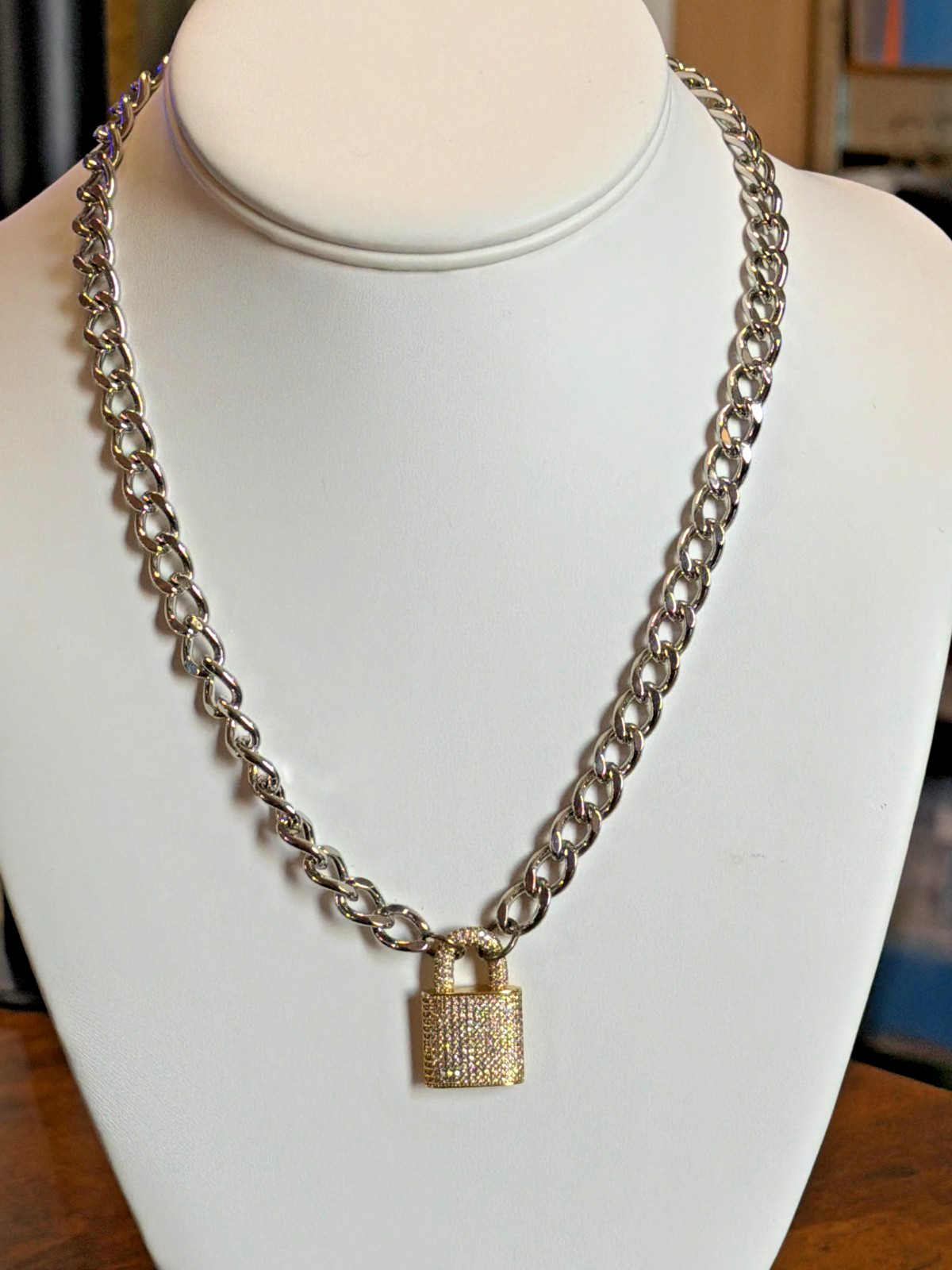 20 Inch Two Tone Crystal Padlock Chunky Necklace ~ Brand New Without Tags.