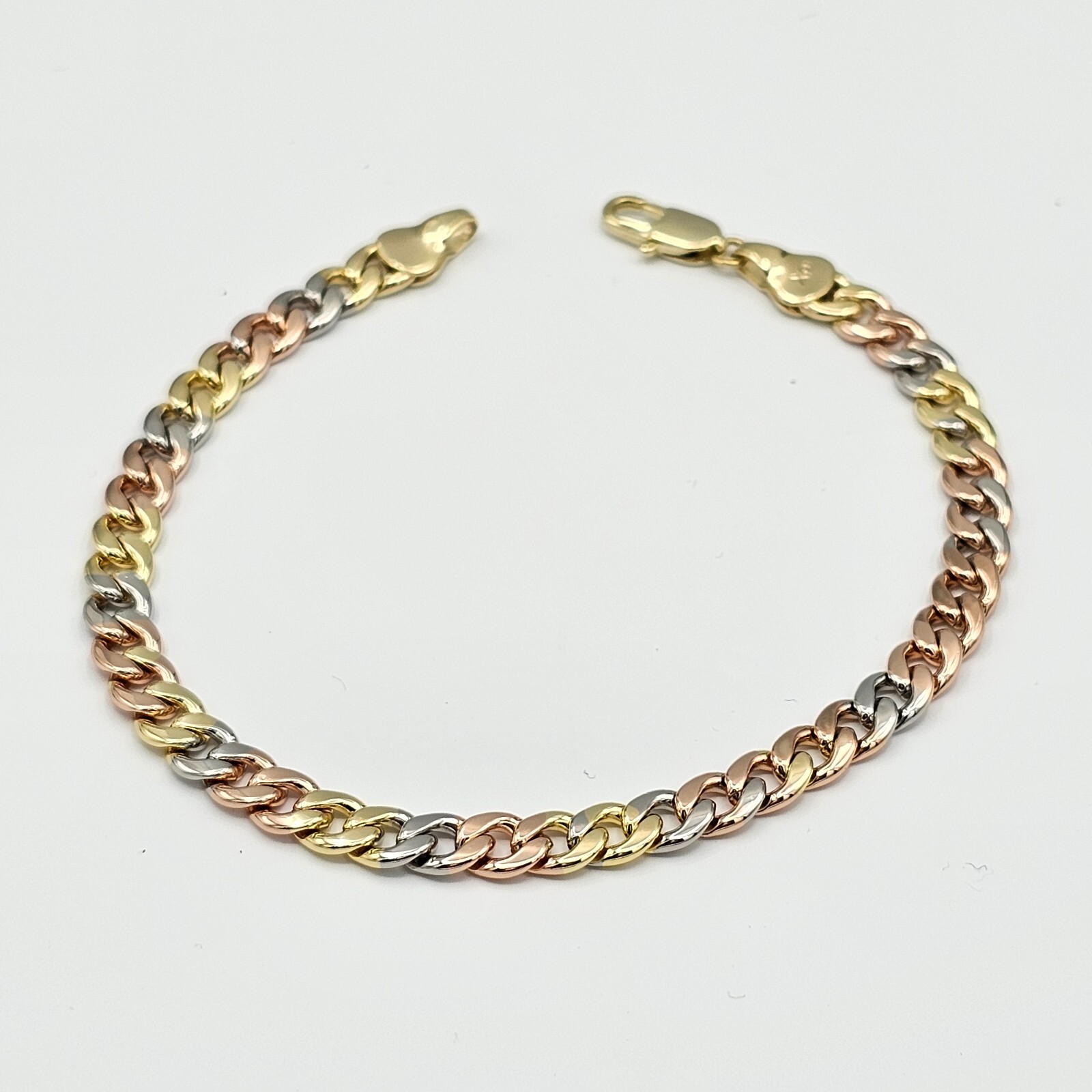 Beautiful Tri Color Gold Plated 5mm Cuban Chain Bracelet. 7.75 in. Oro Laminado
