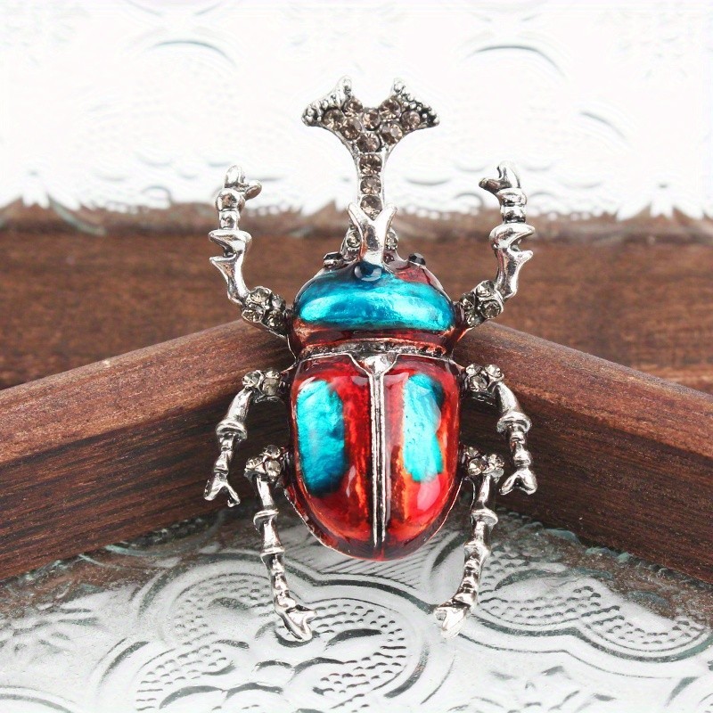 Diamond-encrusted Longhorn Brooch Vintage Insect Series Pin Fashion Coat Corsage