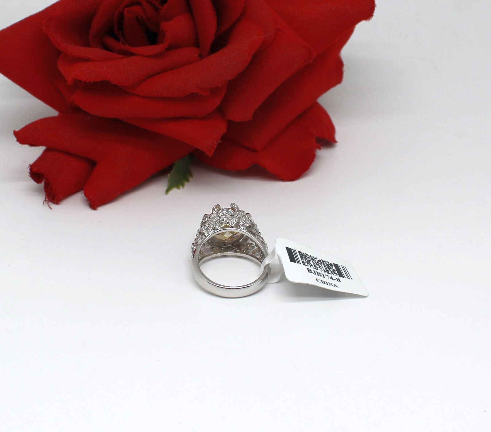 Sterling Silver Bella Luce Simulated Diamond NWT Ring Size 8 8.6g CAT RESCUE