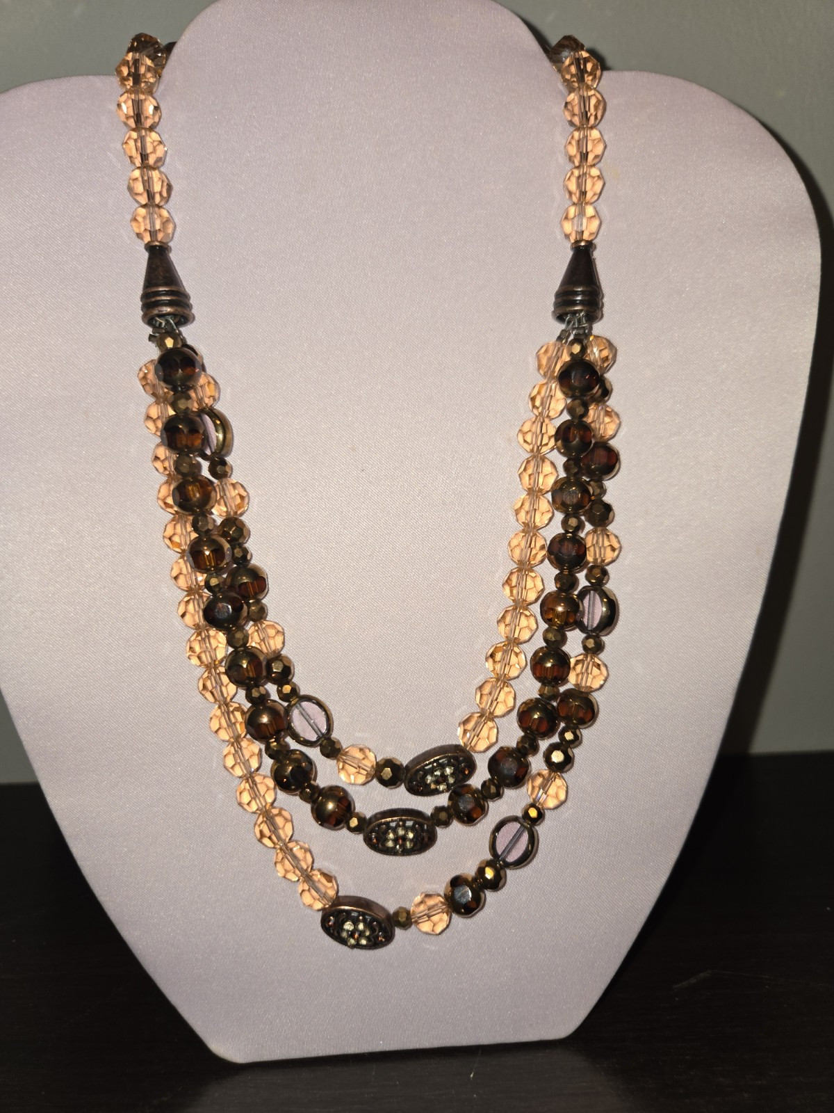 JILLBEADS Designed By JILL PFEFER Dew Drop Necklace Multicolored Beads Tan