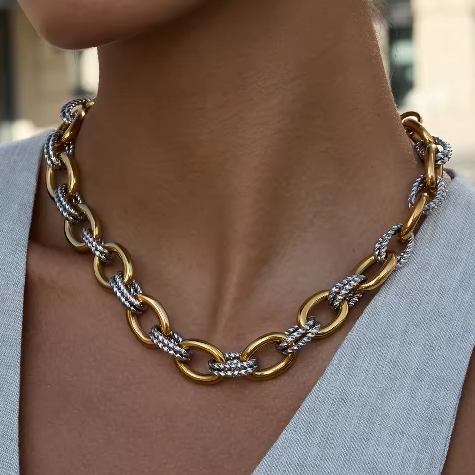 ZARD Textured Link Statement Chain Necklace In Gold Silver Combination