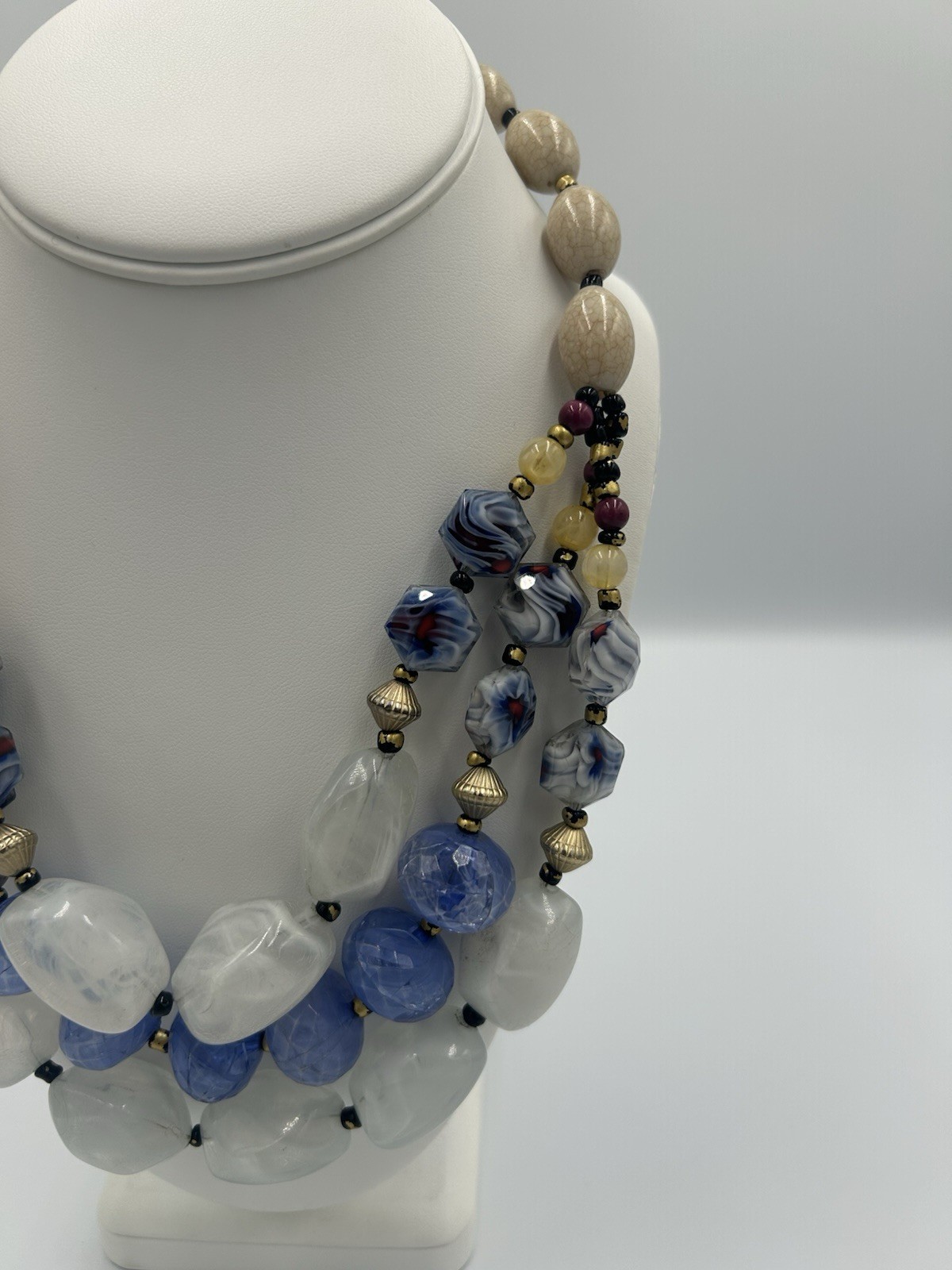 Talbots Dark & Light Blue Glass Beaded Cha Cha 20” Necklace Gold Tone Chain