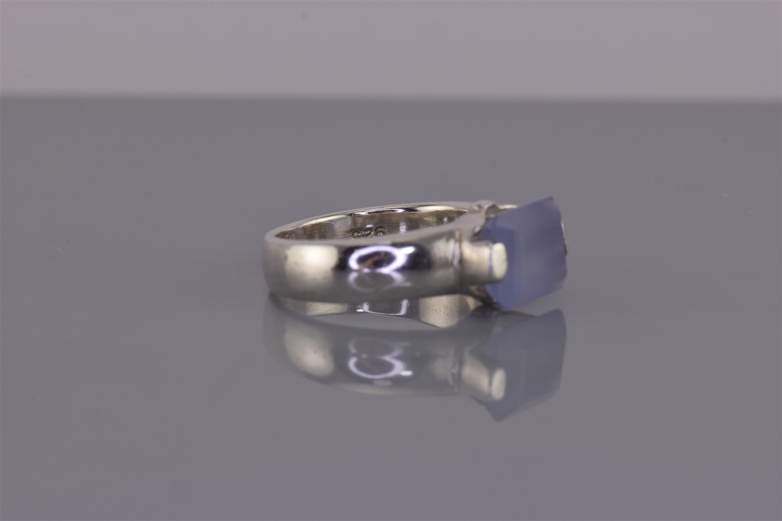 Paul Brackna Sterling Silver Purple Chalcedony Tension Set Band Ring 925 Sz: 7