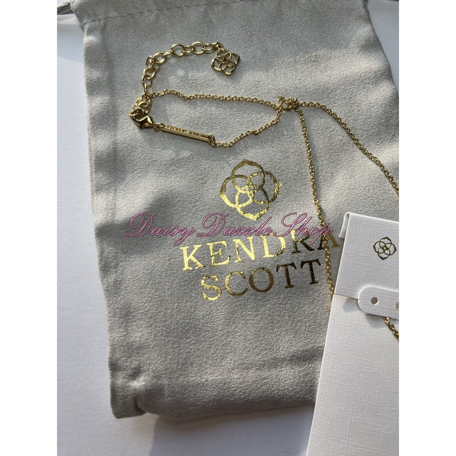✨New! Kendra Scott Elisa Gold Pendant Necklace in Ivory Mother of Pearl✨