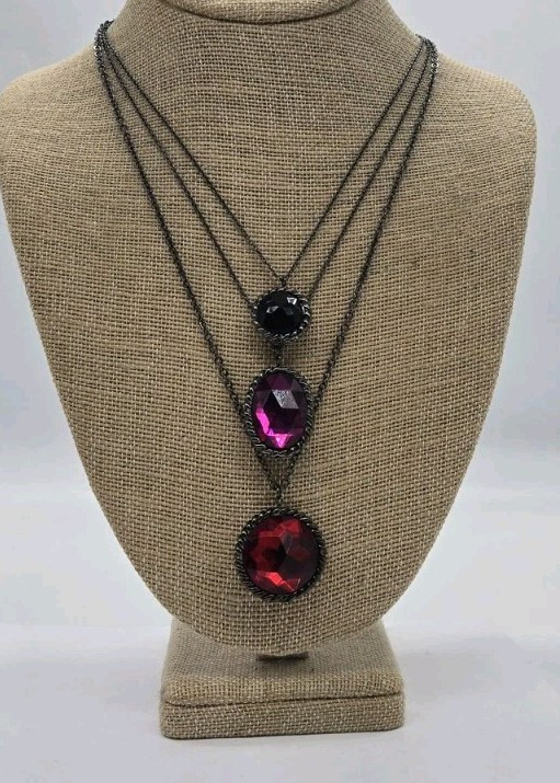 Red Pink Black Crystal Rhinestone Layered Necklace Gunmetal 19 in