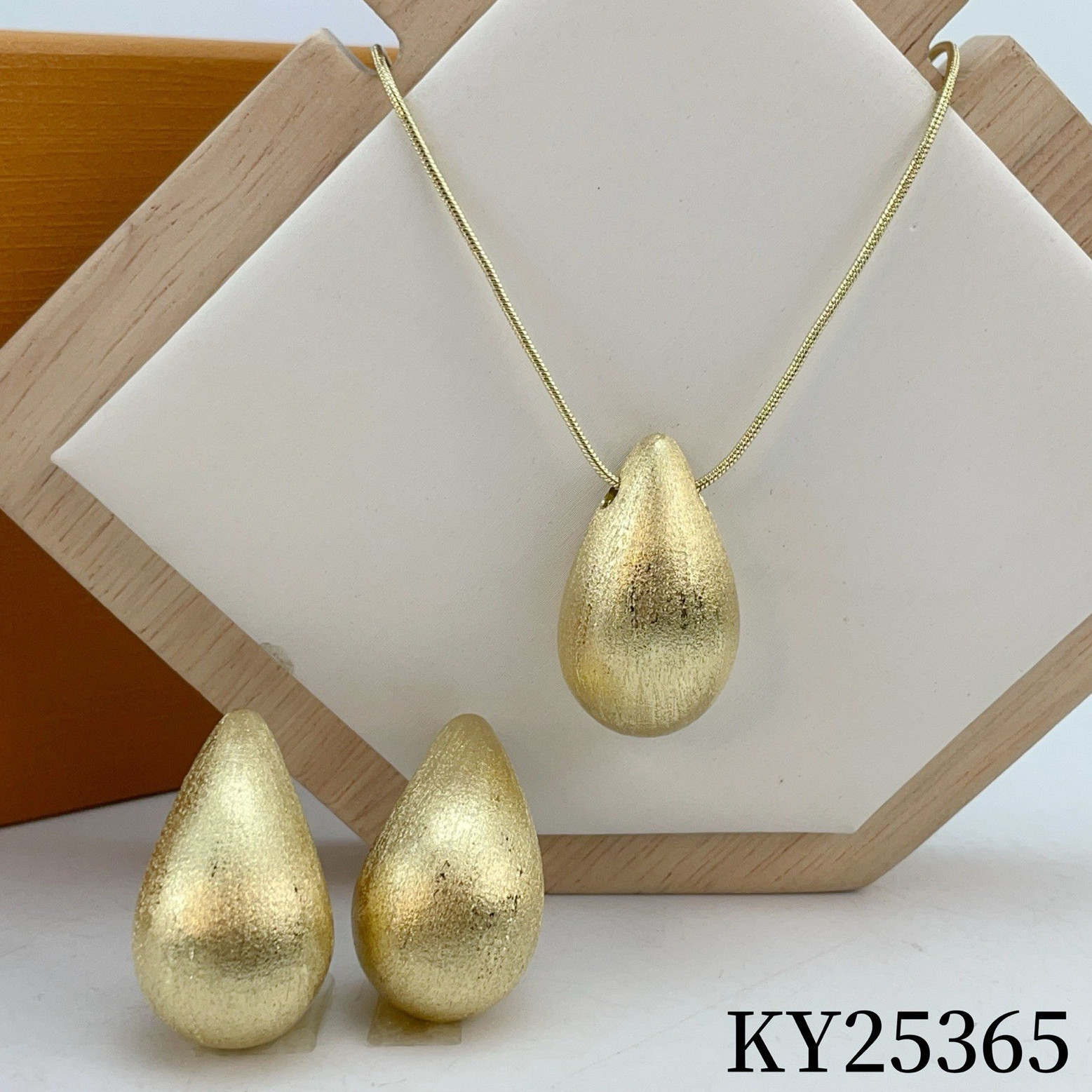 Teardrop Pendant Necklace and Matching Earrings Set for Women