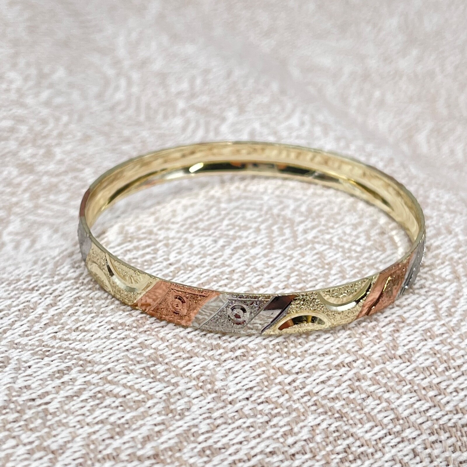 NEW 3-Color Metal Textured Bangle Bracelet Size 6 Goldtone Silvertone Coppertone