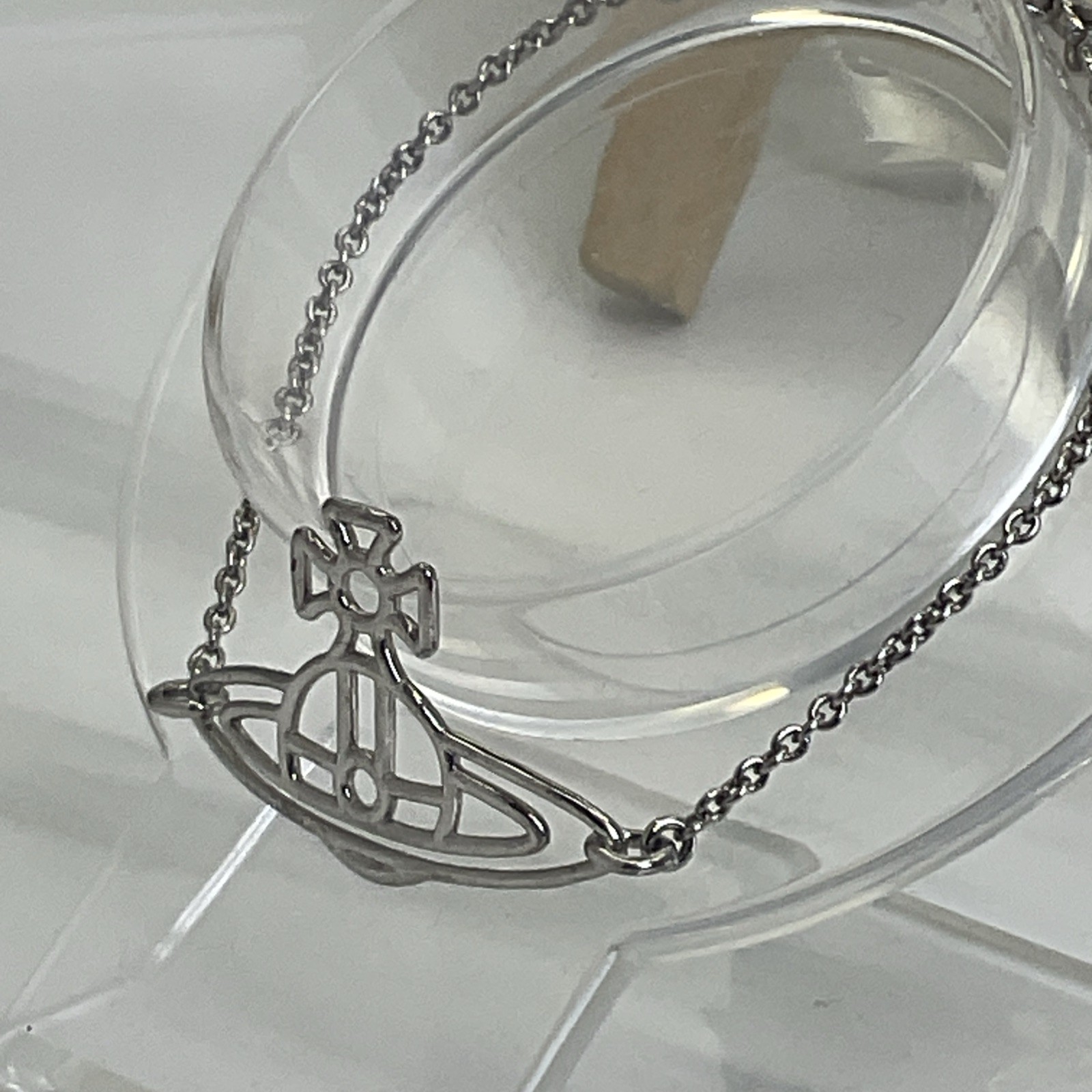 VIVIENNE WESTWOOD Thin Lines Unisex Bracelet Silver Boxed & Pouch Size: 16- 18cm