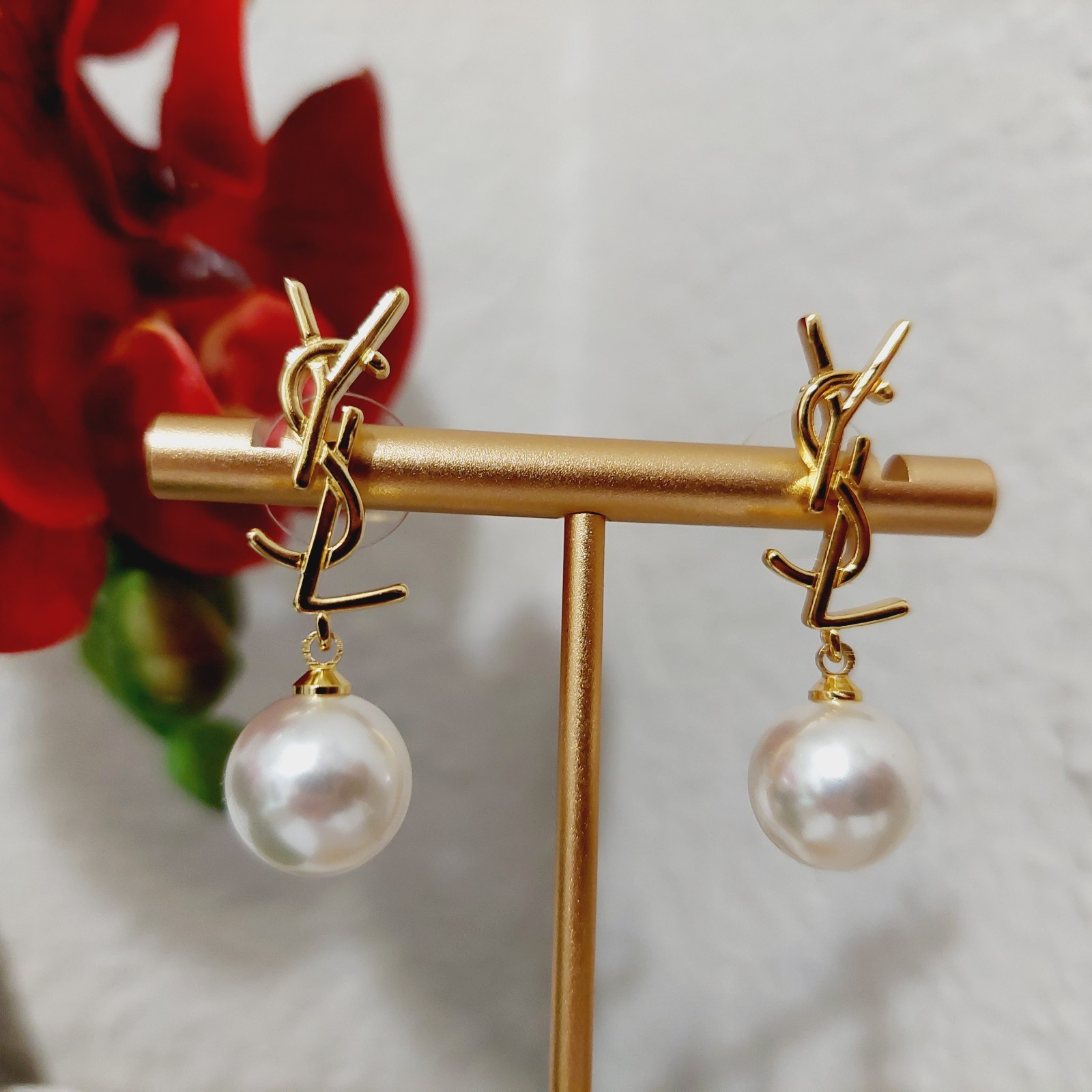 Auth. YVES SAINT LAURENT YSL Stud LOGO Drop Pearl EARRINGS Gold Tone