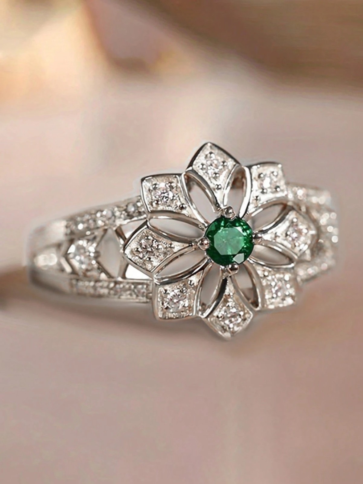 Vintage Floral Ring Simulated Emerald Green Stone Crystal Silver Gold Tone Women