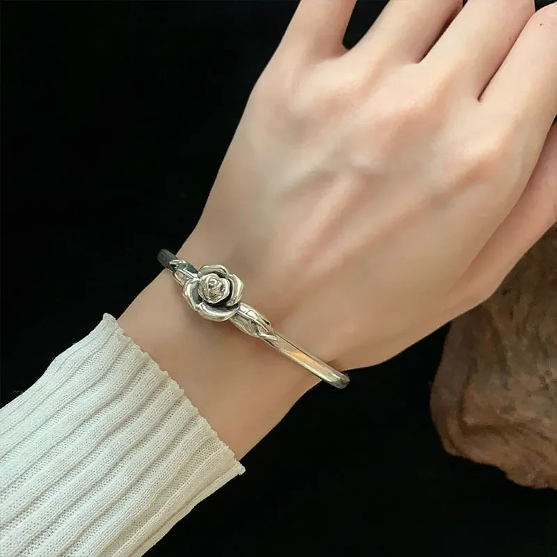 Vintage Thai Silver Rose Flower Bangle – Elegant Gift for Women