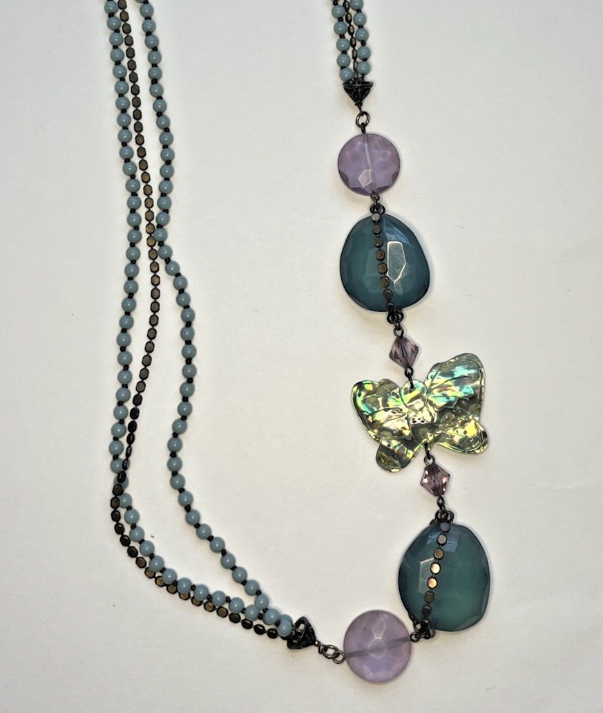 COLDWATER CREEK COPPER COLOR METAL ACRYLIC BLUE & LILAC BEADS BUTTERFLY NECKLACE
