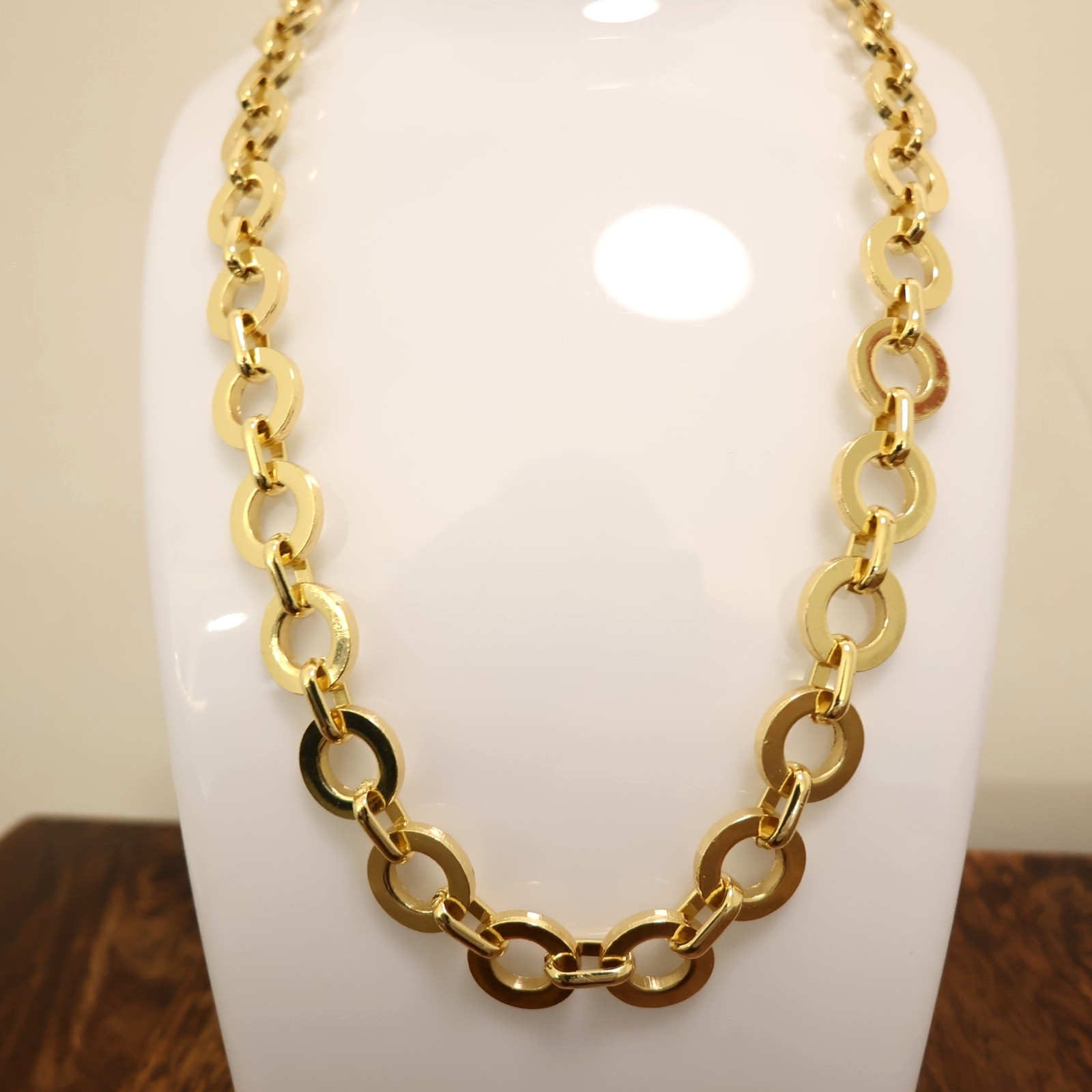 M&J Trimming necklace status chain bold round links goldtone