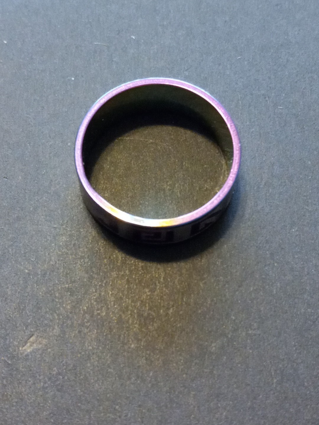 Stainless Steel Fashion Ring – Blue Design. 7mm Wide. Size 7.5 (B13)