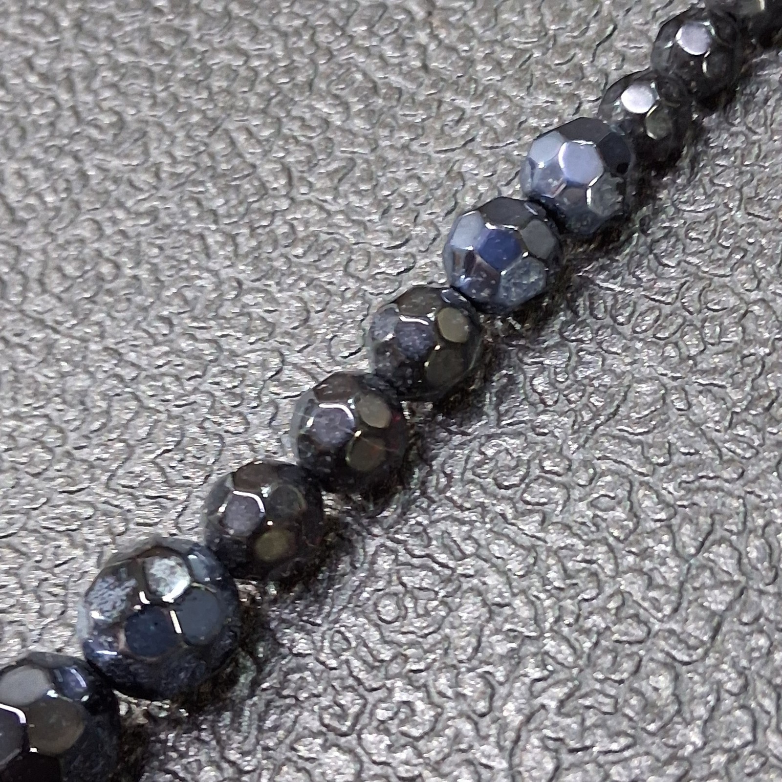 Vintage Black Semi-Faceted Varying Size Round Bead Lobster Clasp Necklace