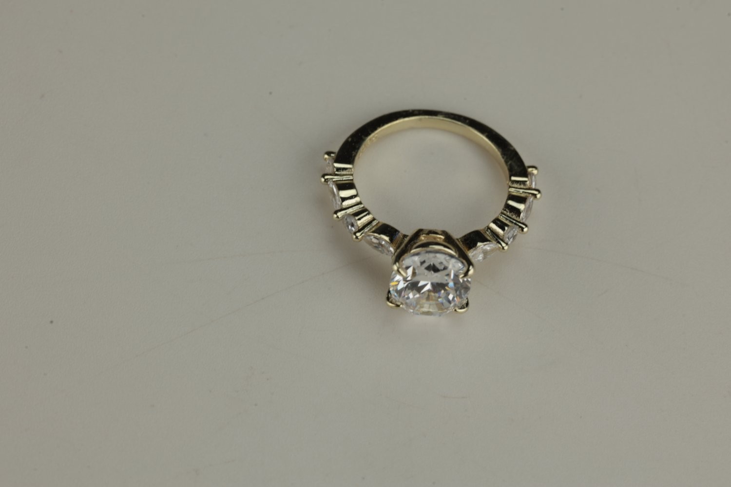 Sterling Silver S925 Oval Cubic Zirconia Ring Size 5 Gold Plated 3.33g